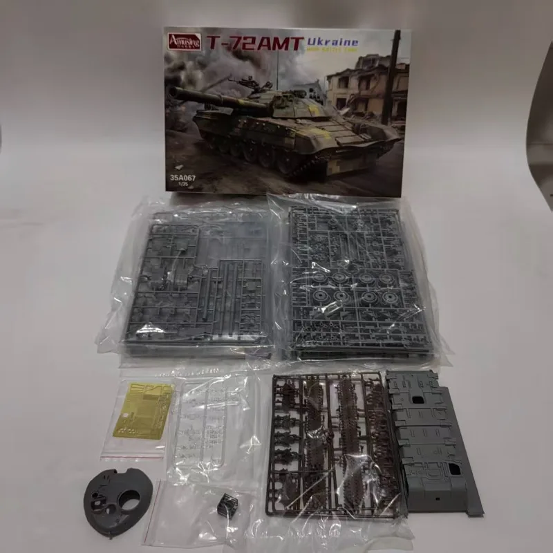 Model Kit Ukraine - Amusing T-72AMT Ukraine Main Battle Tank