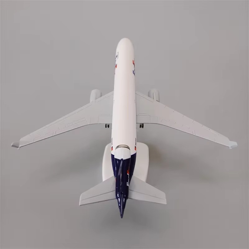 Airplane Model 20cm Air Fedex  - Model Kit Simulator recension och pris