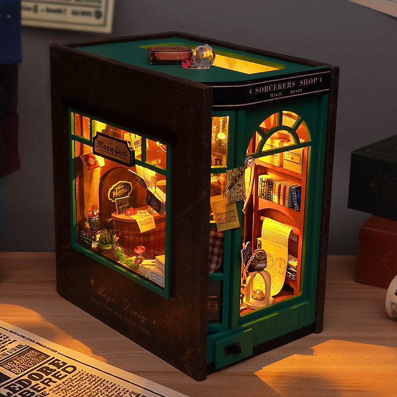 DIY Book Nook Insert Shelf Kit - Model Kit Japan Shop recension och pris