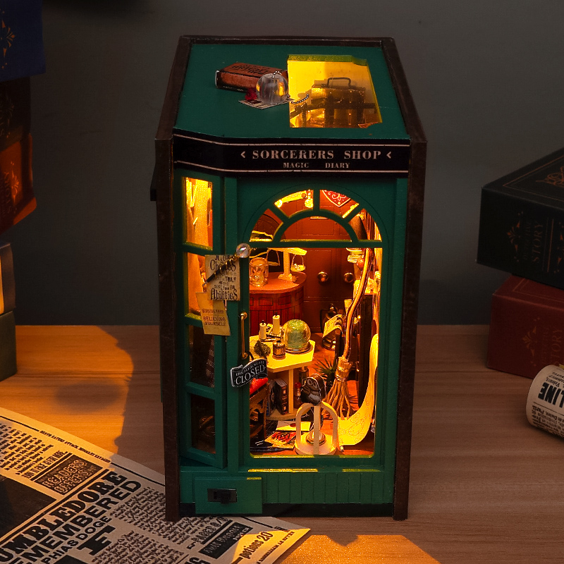 DIY Book Nook Insert Shelf Kit - Model Kit Japan Shop recension och pris